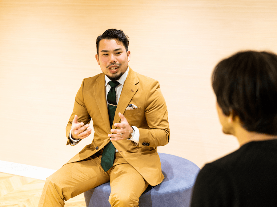 安達さん、スーツ12着どうしましょうか？ | Story | FABRIC TOKYO